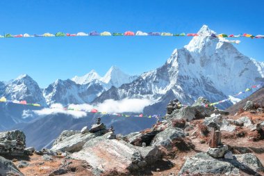 Everest dağının zirvesi. Dünyanın en yüksek dağı. Ulusal Park, Nepal. Everest Dağ Zirvesi - dünyanın zirvesi (8848 m)