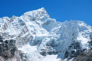 Everest Dağı'nın panoramik manzarası, Himalayalar napal