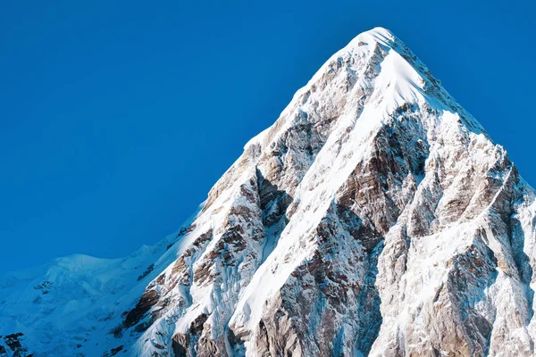 エベレストの山頂。世界で最も高い山。ネパールの国立公園. — ストック写真