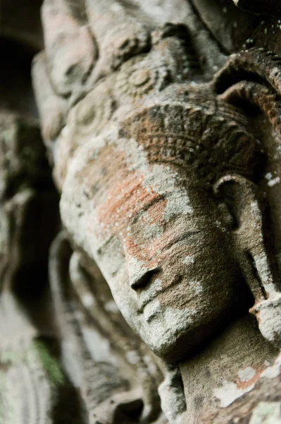 Smiling face stone carving in the Temple of Bayon, Cambodia — Stock Photo, Image