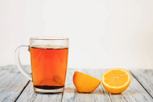  çay ve limon yarısı ahşap tablo