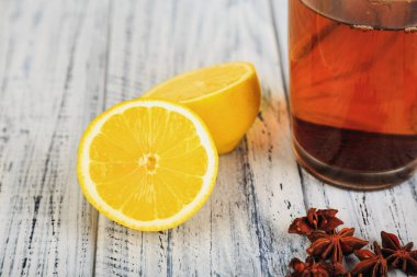 sıcak çay, Yıldız anason ve portakal tatlısı