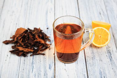 Masada bir fincan çay.