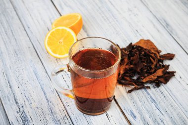 Masada bir fincan çay.
