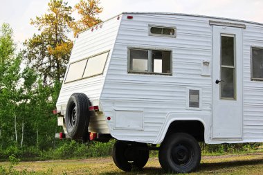 Bir küçük av römork arka uç