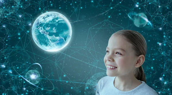 Yıldızlı gökyüzü ve Dünya gezegeninin hologram karşı kızı