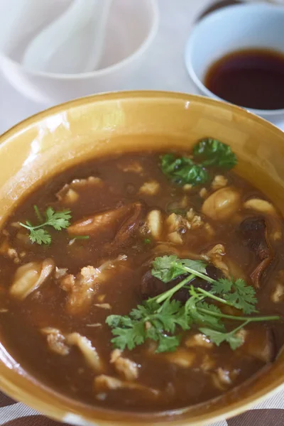 Reg duck braised in brown sauce — Stock Photo, Image