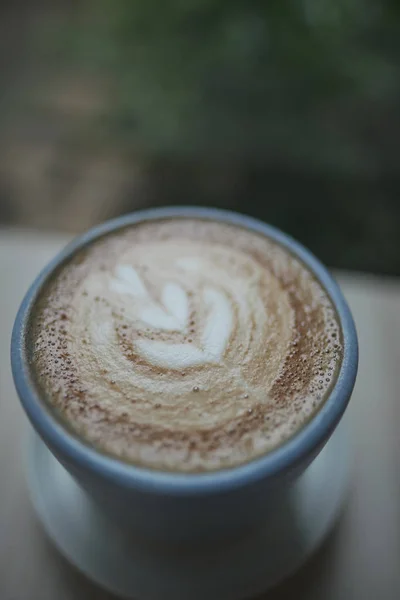 Hot cappuccino coffee cup with tree shape latte art milk foam on — Stock Photo, Image