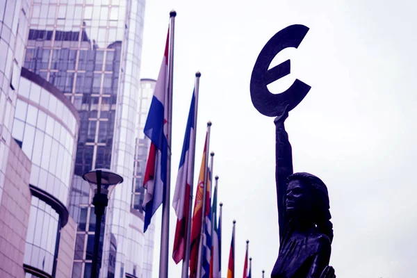 Bruxelas Bélgica Junho 2018 União Europeia Bandeiras Construção Parlamento Europeu — Fotografia de Stock