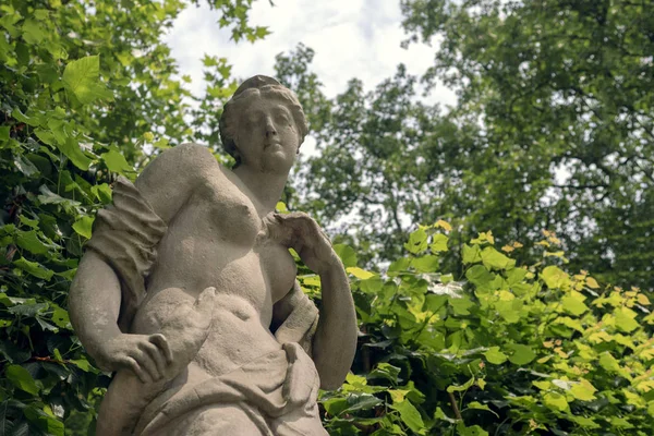 Bruselas Bélgica Junio 2018 Estatuas Una Mujer Desnuda Parque — Foto de Stock