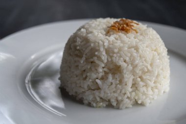 Beyaz plakalı beyaz pirinç