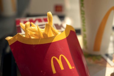 Moskova, Rusya,25 Şubat 2019 Mcdonalds gıda, patates, kola, burger