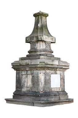 Beyaz arka planda izole edilmiş eski Hıristiyan mezar taşı