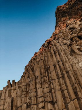 Reinsfjara Beach, İzlanda taşlara
