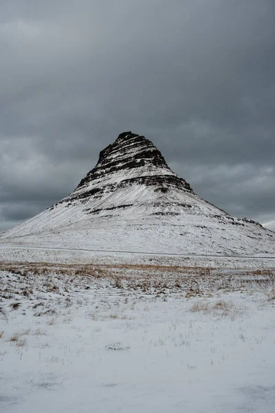 Kirkjufell Islandia Pleno Invierno Con Mucha Nieve — Foto de Stock