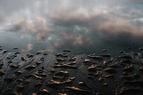 Reflet Ciel Dans Eau Côté Une Plage Sable Noir Stokksnes — Photo