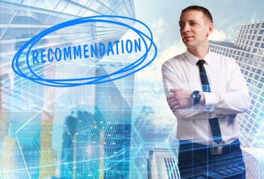 İş, teknoloji, Internet ve ağ kavramı. Genç işadamı gösteren Yazıt: öneri