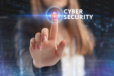 İş, teknoloji, Internet ve ağ kavramı. Geleceğin sanal bir ekranda çalışan genç bir girişimci ve yazıt görür: Cyber güvenlik