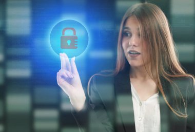 İş, teknoloji, Internet ve ağ kavramı. Geleceğin sanal bir ekranda çalışan genç bir girişimci ve yazıt görür: 