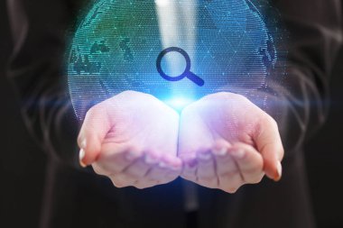 İş, teknoloji, Internet ve ağ kavramı. Geleceğin sanal bir ekranda çalışan genç bir girişimci ve yazıt görür: 