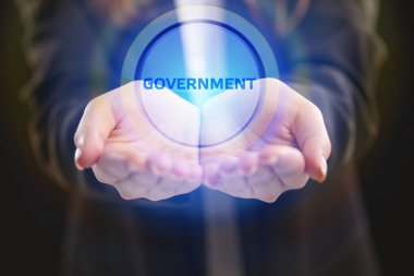 İş, teknoloji, internet ve şebeke kavramı. Geleceğin sanal ekranı üzerinde çalışan genç bir girişimci şu yazıyı görür: