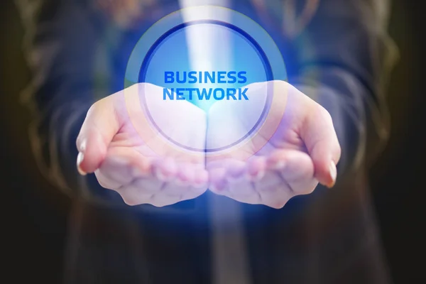 비즈니스 인터넷 네트워크의 미래의 화면에 기업가 그리고 비즈니스 네트워크 — 스톡 사진