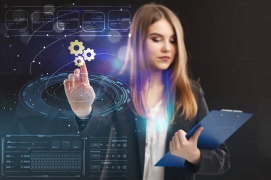 İş, teknoloji, Internet ve ağ kavramı. Geleceğin sanal bir ekranda çalışan genç bir girişimci ve yazıt görür: 