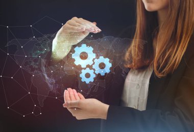 İş, teknoloji, Internet ve ağ kavramı. Geleceğin sanal bir ekranda çalışan genç bir girişimci ve yazıt görür: 