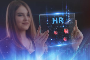 İş, teknoloji, Internet ve ağ kavramı. Geleceğin sanal bir ekranda çalışan genç bir girişimci ve yazıt görür: Hr