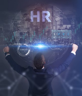 İş, teknoloji, Internet ve ağ kavramı. Geleceğin sanal bir ekranda çalışan genç bir girişimci ve yazıt görür: Hr