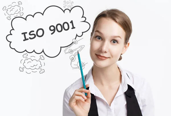 互联网和网络的概念 一位年轻企业家在未来的虚拟屏幕上工作 看到了这一题词 Iso 9001 — 图库照片