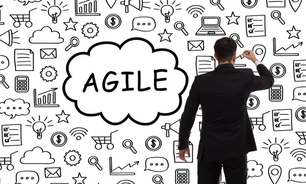 İş, teknoloji, internet ve ağ kavramı. Genç KBB