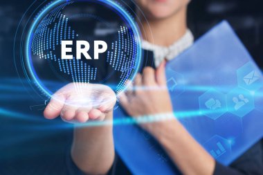 İş, Teknoloji, İnternet ve ağ konsepti. Genç işadamı geleceğin sanal ekranı üzerinde çalışıyor ve yazıyı görüyor.: 