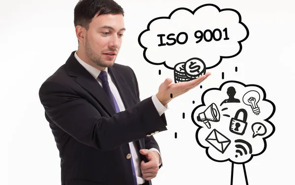 互联网和网络概念 年轻商人对成功成长的步骤进行思考 Iso9001 — 图库照片