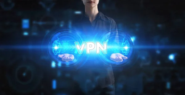 인터넷 네트워크 사업가가 미래의 화면에서 일하다가 다음과 문구를 Vpn — 스톡 사진