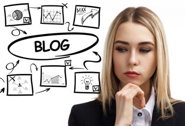 İş, teknoloji, internet ve ağ konsepti. Genç işadamı başarılı büyüme adımları üzerinde düşünüyor: Blog