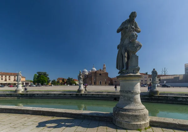 Padova Talya Nisan 2019 Prato Della Valle Arka Planda Santa — Stok fotoğraf