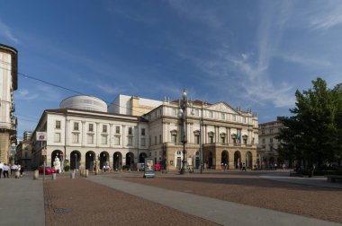 Milano, İtalya (8 Ağustos 2019) - Teatro alla Scala manzarası, Milano'nun en ünlü opera binası