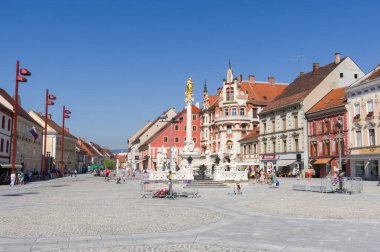 Maribor, Slovenya (22 Ağustos 2020) - Maribor 'un ana meydanı ve belediye binası