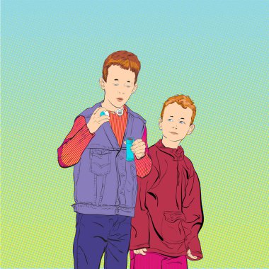 Çocuklar sabun köpüğü üfleme vardır. İki kardeş.