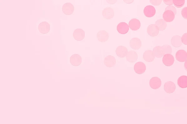 Roze Feestelijke Confetti Achtergrond Lichte Achtergrond Voor Viering Verjaardag Bovenaanzicht — Stockfoto