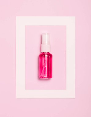 Pembe şişeli yaratıcı asgari güzellik ve sağlık geçmişi