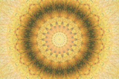 Eski boyanın dokusu ve alçı çatlakları arka planda.