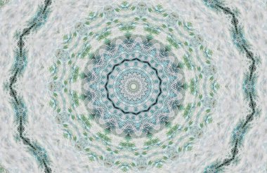 Eski boyanın dokusu ve alçı çatlakları arka planda.