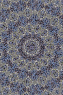 Eski boyanın dokusu ve alçı çatlakları arka planda.