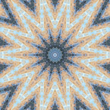 Eski boyanın dokusu ve alçı çatlakları arka planda.