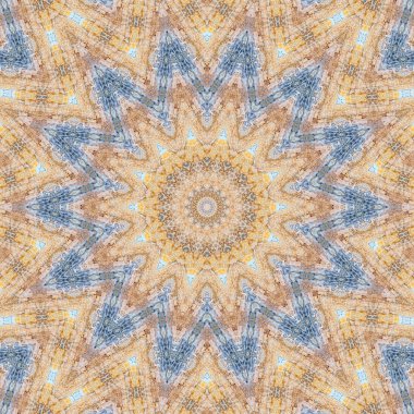 Eski boyanın dokusu ve alçı çatlakları arka planda.