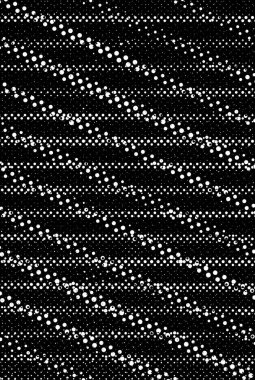 Eski boyanın dokusu ve alçı çatlakları arka planda.