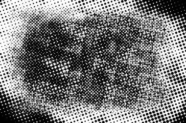 Eski boyanın dokusu ve alçı çatlakları arka planda.