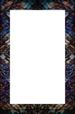 Eski boyanın dokusu ve alçı çatlakları arka planda.